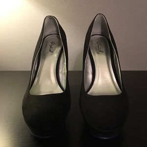 Black Suede Wedge Pumps